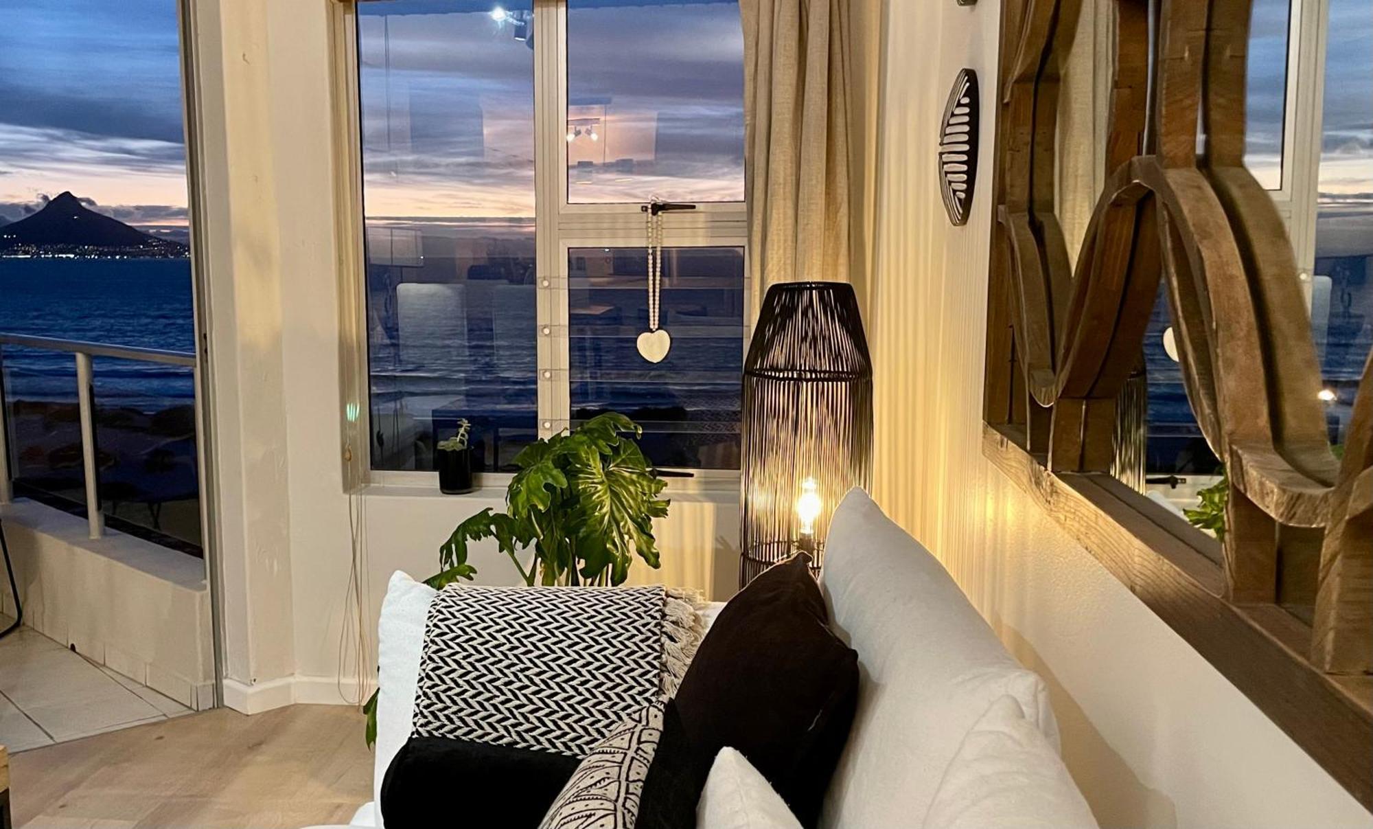 Abode Africa Apartment Блубергстранд Екстериор снимка